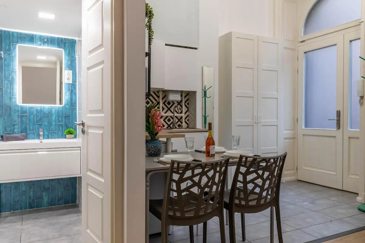 Comfort Residence A Budapeszt Węgry